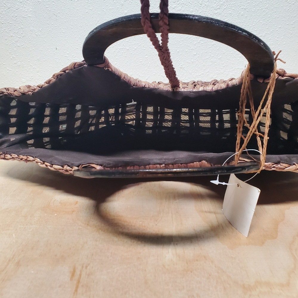 Brown Summer Beach Vacation  Raffia Woven Circle Handles Hand Purse - Picture 7 of 7